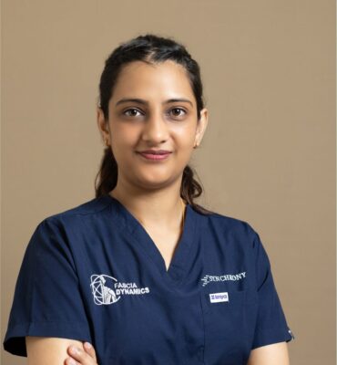 “Dr. Shilpa Agarwal – Physiotherapist at Synchrony Clinic” - Synchrony Chiropractic & Sports Physiotherapy - Chiropractor Near Me | Delhi | Noida | Chandigarh Dr. Shilpa Agarwal, physiotherapist at Synchrony Clinic, specializing in physiotherapy, patient recovery, and rehabilitation.