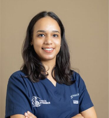 “Dr. Diksha Saini – Physiotherapist at Synchrony Clinic” - Synchrony Chiropractic & Sports Physiotherapy - Chiropractor Near Me | Delhi | Noida | Chandigarh Dr. Diksha Saini, physiotherapist at Synchrony Clinic, specializing in rehabilitation, posture correction, and holistic physiotherapy care