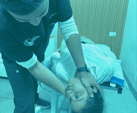 VR - Synchrony Chiropractic & Sports Physiotherapy - Chiropractor Near Me | Delhi | Noida | Chandigarh
